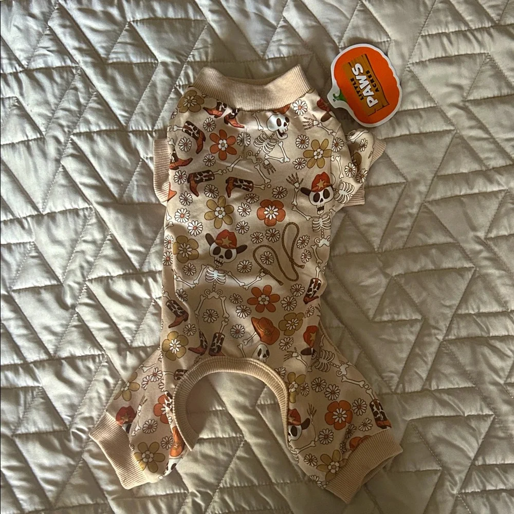 Little paws pet apparel